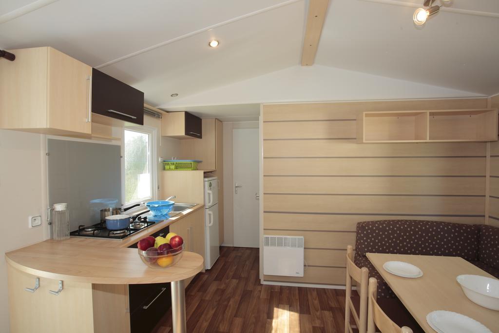 Camping Miami Plage Hotel Poggio Mezzana Room photo